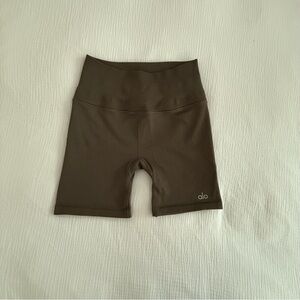 ALO Yoga Women's Chocolate Bike Shorts